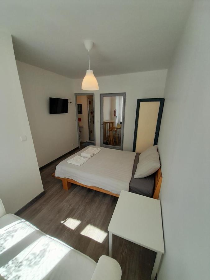 17, Face A La Gare Apartment Lannion Luaran gambar