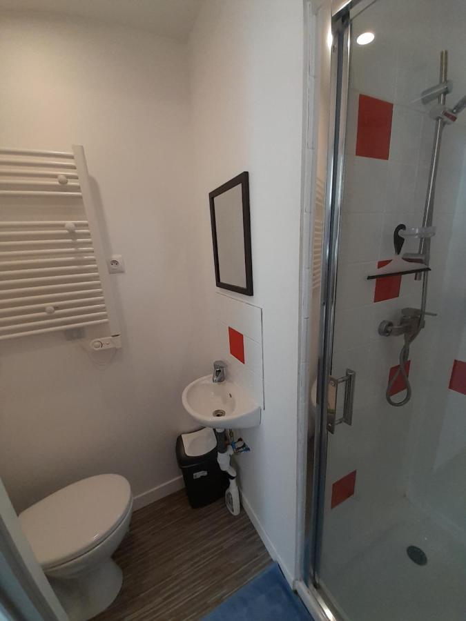 17, Face A La Gare Apartment Lannion Luaran gambar
