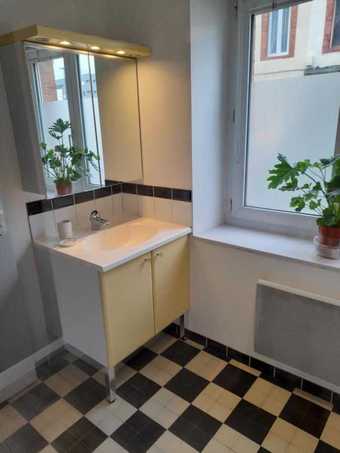 17, Face A La Gare Apartment Lannion Luaran gambar