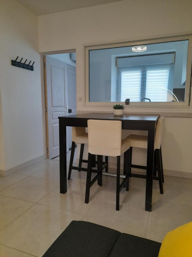 17, Face A La Gare Apartment Lannion Luaran gambar