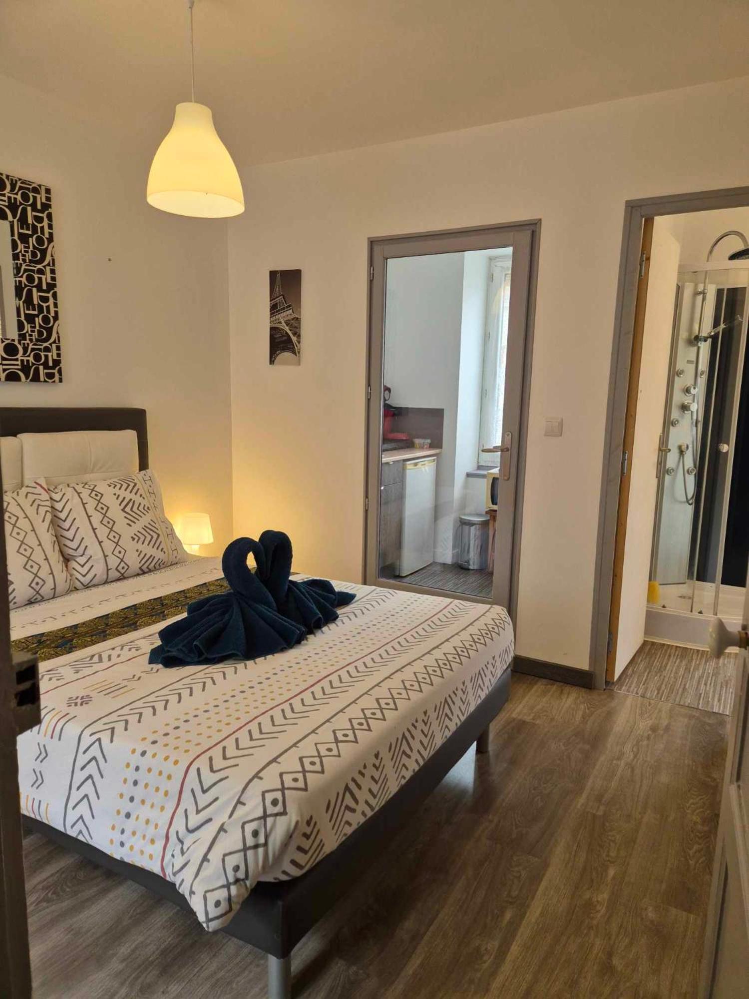 17, Face A La Gare Apartment Lannion Luaran gambar