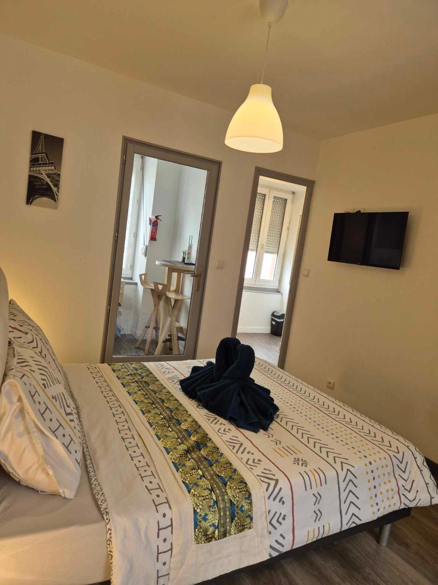 17, Face A La Gare Apartment Lannion Luaran gambar
